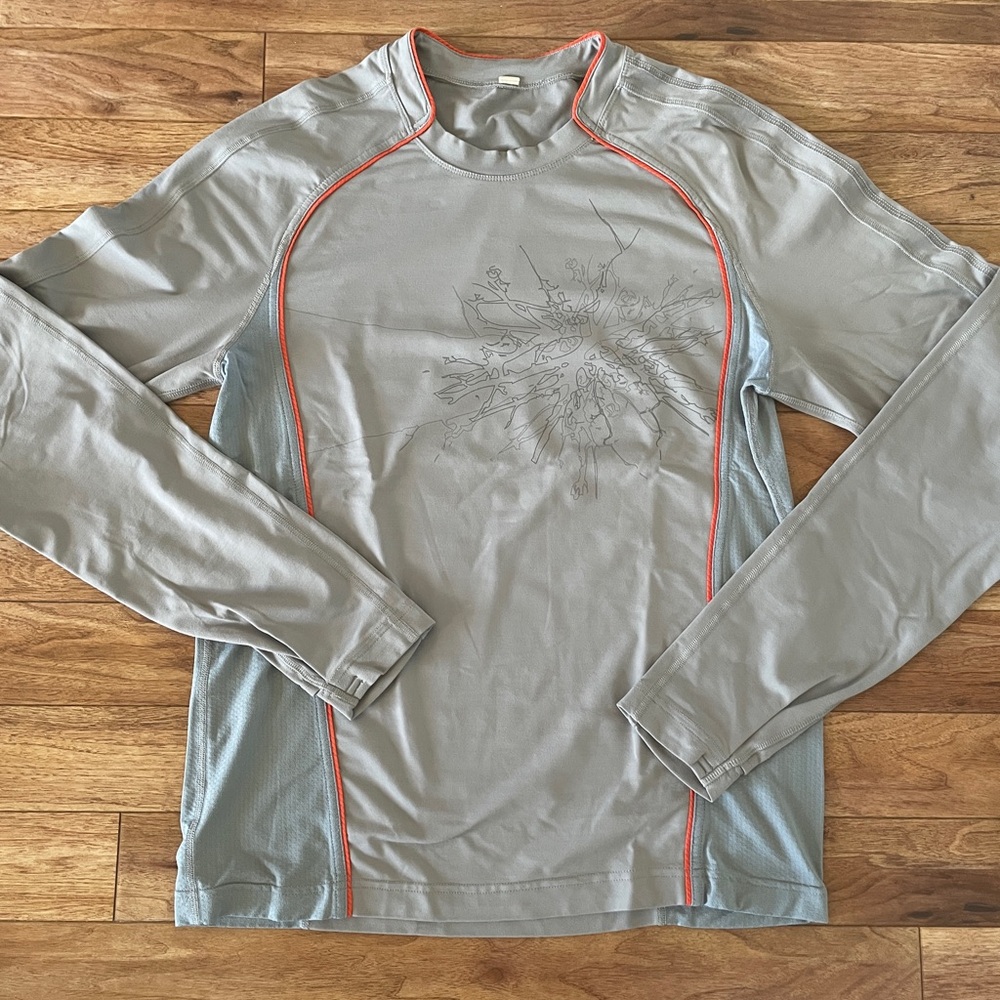 lululemon athletica Men's Light Gray Rash Guard with Orange Accents